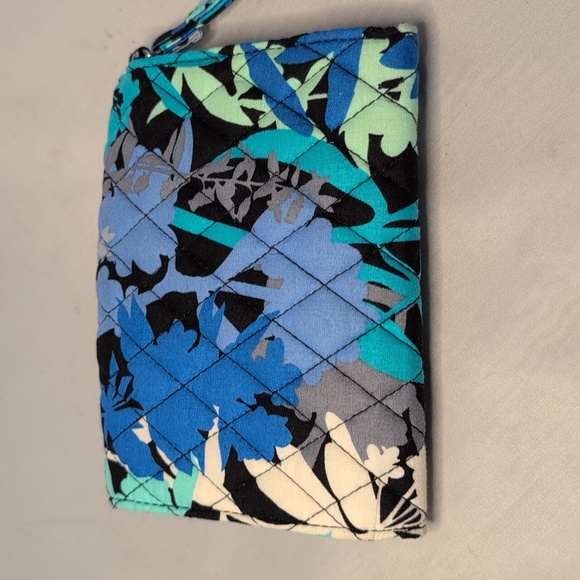 Vera Bradley Your Turn Lock Smartphone Wristlet Camofloral - Picture 4 of 8